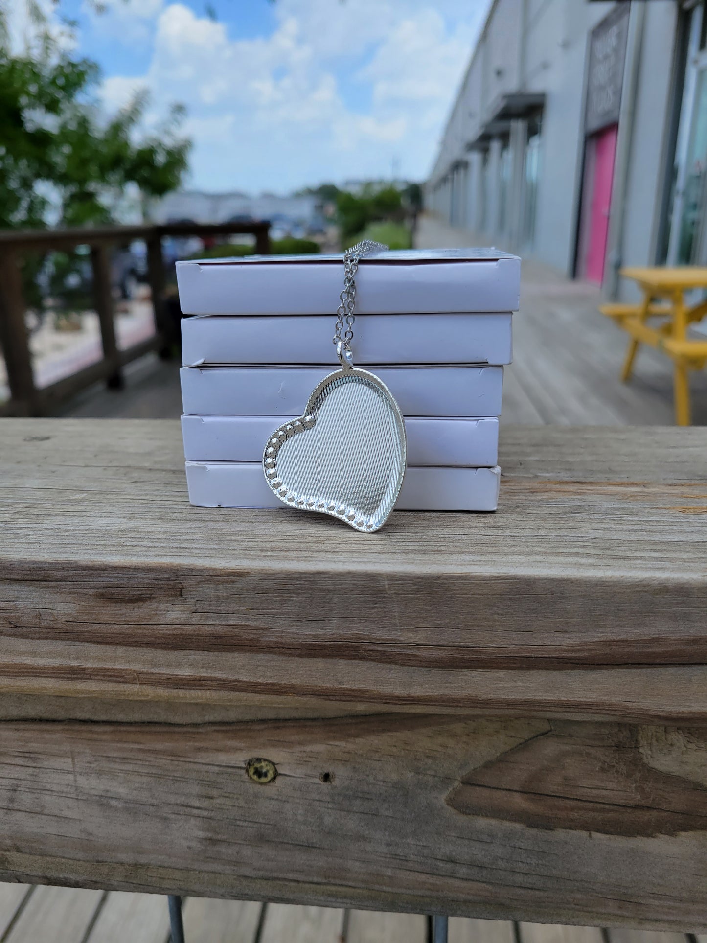 Rhinestone Heart Necklace (Silver)