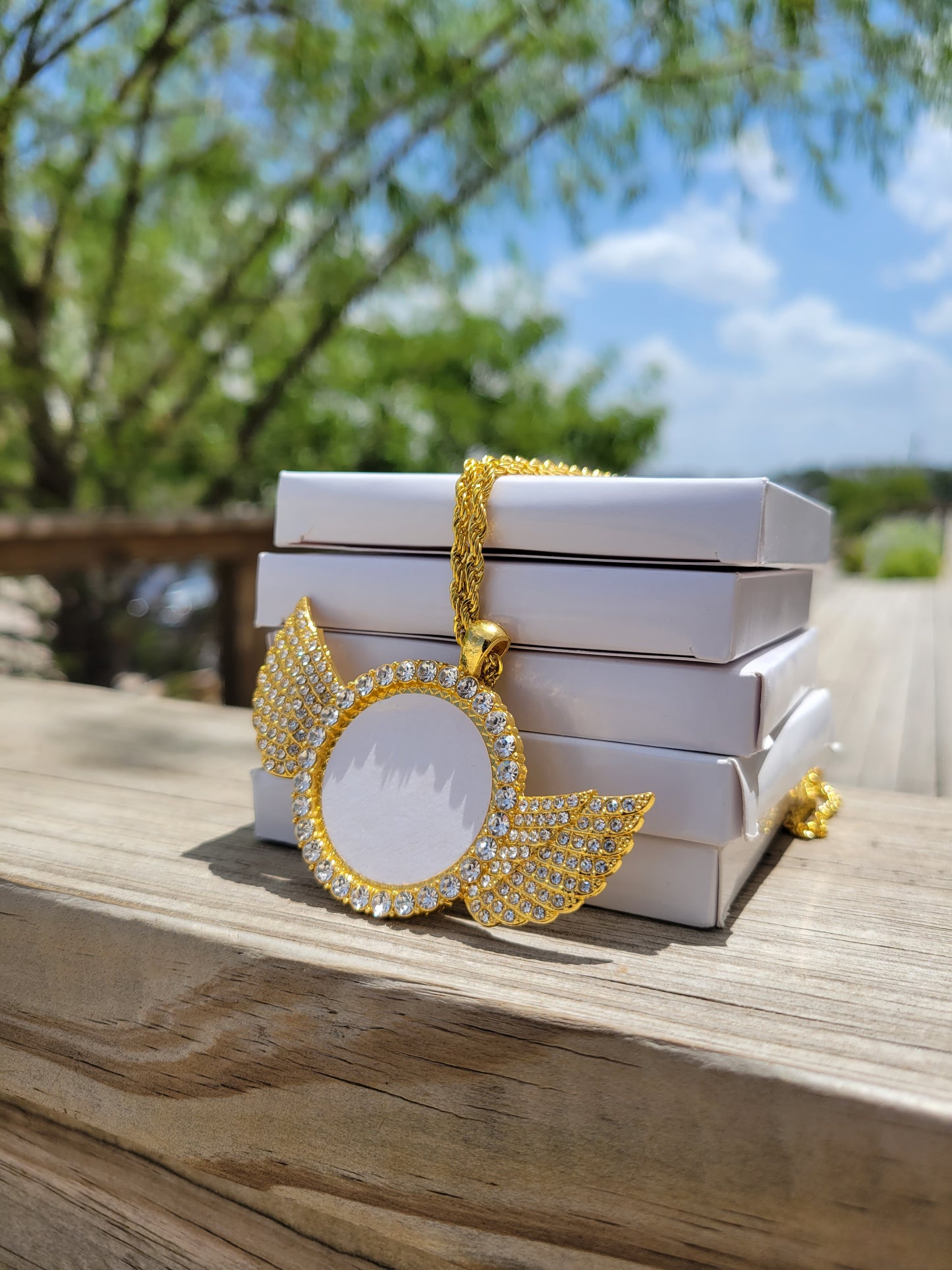 Rhinestone Wings Necklace (Gold)